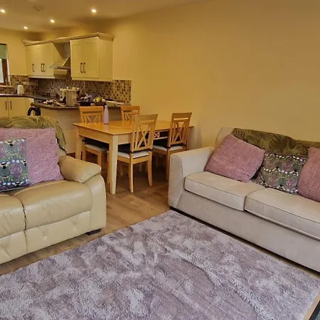 Rest بيت للعطل Tinahely